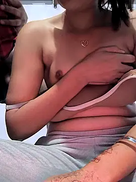 Snapshot of Angel_queen12 chatting on October 27, 6:34 pm Angel queen12 online show from October 27, 6:34 pm