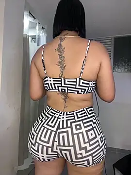 Snapshot of Islarose0_0 chatting on October 26, 2:28 am Islarose0 0 online show from October 26, 2:28 am