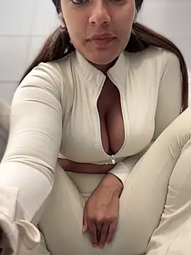 Snapshot of Risky_Workouts chatting on September 25, 9:57 am Risky Workouts online show from September 25, 9:57 am