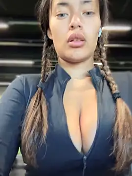 Snapshot of Risky_Workouts chatting on September 30, 3:28 pm Risky Workouts online show from September 30, 3:28 pm