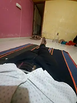 Snapshot of choot_paglu chatting on October 30, 9:55 am choot paglu online show from October 30, 9:55 am