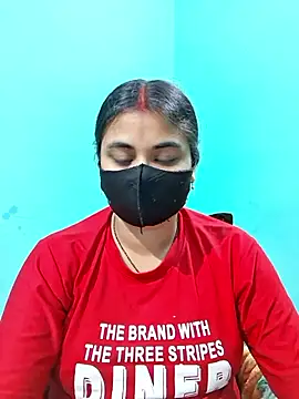 Snapshot of DivyaBhabhi69@xh chatting on May 27, 4:15 pm DivyaBhabhi69xh online show from May 27, 4:15 pm