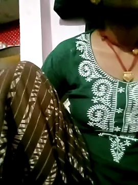 Snapshot of Hot_tin74 chatting on November 9, 5:44 pm Hot tin74 online show from November 9, 5:44 pm