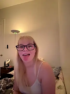 Snapshot of xoxokayy18 chatting on September 12, 4:56 am xoxokayy18 online show from September 12, 4:56 am