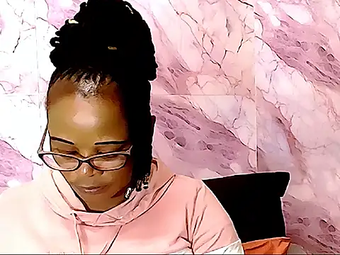 Snapshot of EbonyBloom69 chatting on October 7, 5:21 pm EbonyBloom69 online show from October 7, 5:21 pm
