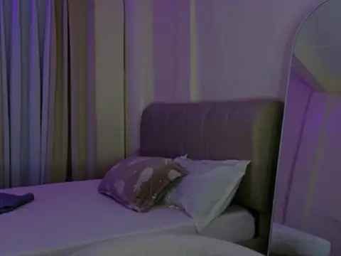 Snapshot of Blaire_Samantha chatting on February 12, 11:05 am Blaire Samantha online show from February 12, 11:05 am