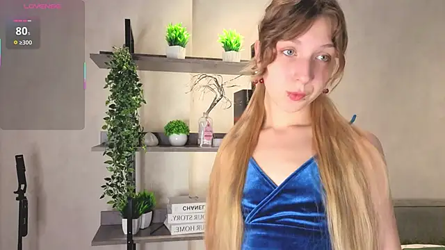 Snapshot of CameliaGlaue chatting on October 13, 11:32 am CameliaGlaue online show from October 13, 11:32 am