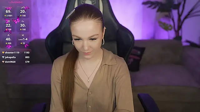 Ella 054 online show from March 11, 11:33 pm