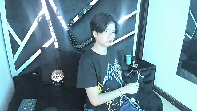 Snapshot of natsumiht chatting on October 6, 5:16 am natsumiht online show from October 6, 5:16 am