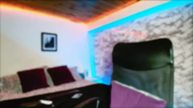 Snapshot of Gabbysweet0 chatting on October 18, 1:52 am Gabbysweet0 online show from October 18, 1:52 am