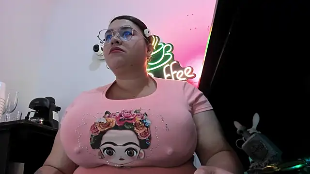 Snapshot of SafiroFer chatting on September 18, 8:55 pm SafiroFer online show from September 18, 8:55 pm