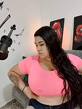 Snapshot of SafiroFer chatting on October 29, 9:05 pm SafiroFer online show from October 29, 9:05 pm