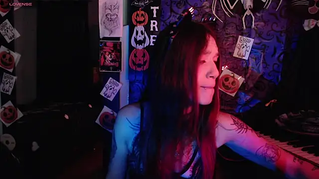 lilithword online show from October 19, 1:12 pm