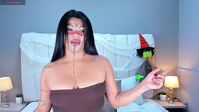 Snapshot of ScarletStarr chatting on November 1, 4:14 am ScarletStarr online show from November 1, 4:14 am