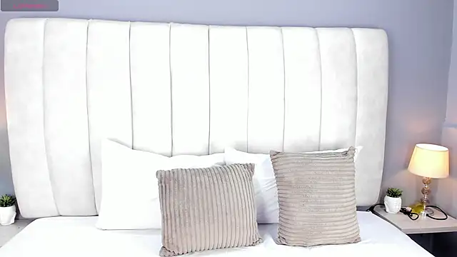 Snapshot of ScarletStarr chatting on November 30, 4:27 am ScarletStarr online show from November 30, 4:27 am