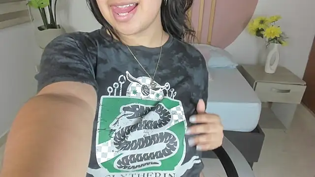 Snapshot of alice_coopperx chatting on September 24, 7:28 pm alice coopperx online show from September 24, 7:28 pm