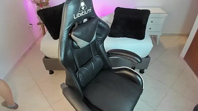 Snapshot of alice_coopperx chatting on December 3, 12:25 pm alice coopperx online show from December 3, 12:25 pm