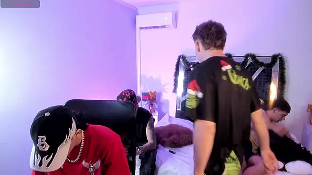 Handsomeboyss19 online show from December 16, 2:27 am