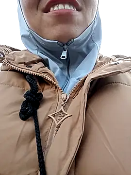 Snapshot of hera-00 chatting on November 15, 1:25 am hera-00 online show from November 15, 1:25 am