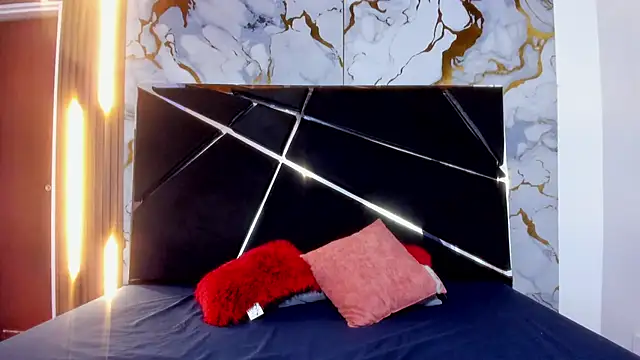 Snapshot of Akame_Draco chatting on October 7, 3:47 am Akame Draco online show from October 7, 3:47 am