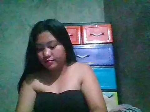 nikki zapphire online show from April 12, 2:00 pm