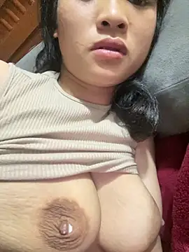 Snapshot of Kieu_xxx chatting on October 31, 11:28 pm Kieu xxx online show from October 31, 11:28 pm