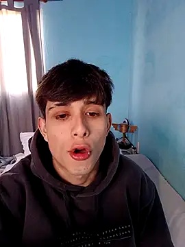 Snapshot of matiatr1112 chatting on November 6, 11:22 am matiatr1112 online show from November 6, 11:22 am