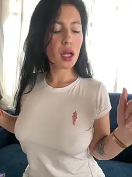 Mia salinass online show from September 9, 6:29 pm