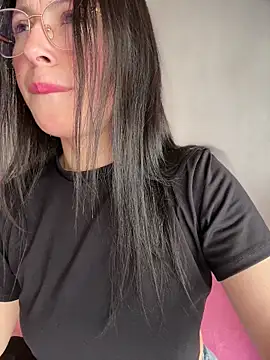 Mia salinass online show from March 17, 6:44 pm