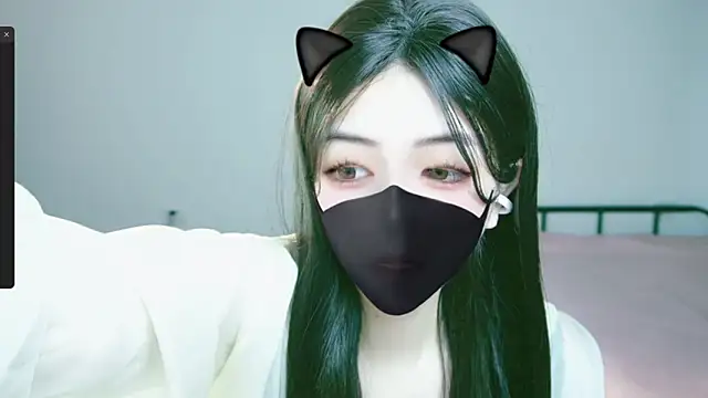 Snapshot of Sparkly_Candy chatting on September 27, 11:43 pm Sparkly Candy online show from September 27, 11:43 pm