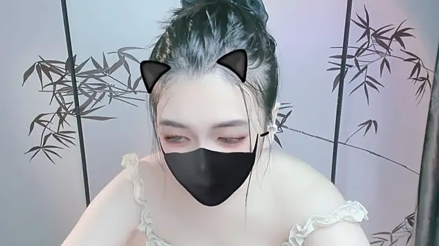 Snapshot of Sparkly_Candy chatting on November 1, 12:56 am Sparkly Candy online show from November 1, 12:56 am