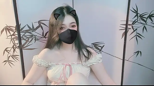 Snapshot of Sparkly_Candy chatting on December 23, 12:30 am Sparkly Candy online show from December 23, 12:30 am