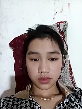 Snapshot of -Lie-06 chatting on October 8, 6:11 am -Lie-06 online show from October 8, 6:11 am