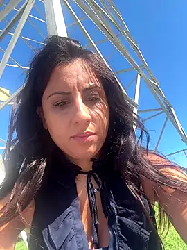 BabyLeopard online show from September 25, 10:30 am
