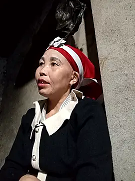 me-cute online show from January 16, 1:15 pm