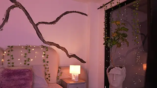 Snapshot of SarahCastro1_ chatting on November 18, 4:50 am SarahCastro1 online show from November 18, 4:50 am