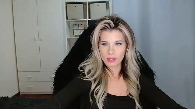 KristineGlow online show from November 11, 7:14 pm