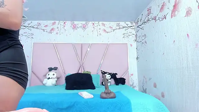 SafiroAgataaa online show from April 22, 3:09 am