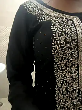 Snapshot of HeerStd chatting on November 8, 1:33 pm HeerStd online show from November 8, 1:33 pm