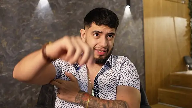 Snapshot of Nick_Vans chatting on September 30, 1:05 pm Nick Vans online show from September 30, 1:05 pm