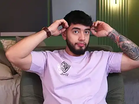 Snapshot of Nick_Vans chatting on October 3, 1:19 pm Nick Vans online show from October 3, 1:19 pm