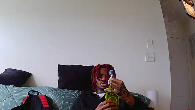 Snapshot of risktakinndolo chatting on September 13, 4:51 pm risktakinndolo online show from September 13, 4:51 pm