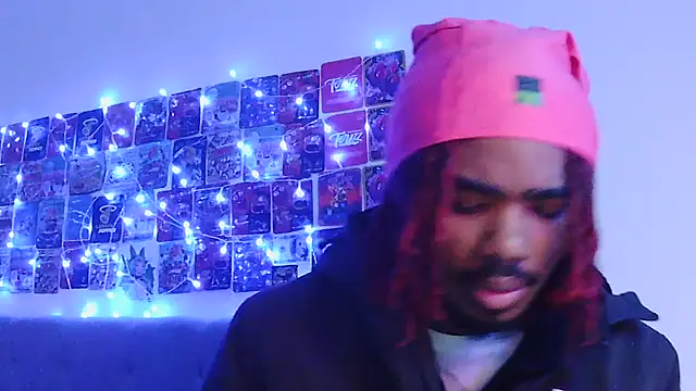 Snapshot of risktakinndolo chatting on November 16, 5:07 pm risktakinndolo online show from November 16, 5:07 pm