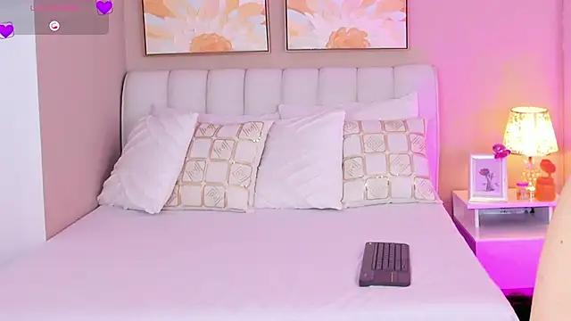 MiaTaylorSweet online show from April 18, 3:05 pm