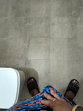 bigdick lickingexpert08 online show from October 1, 8:15 pm