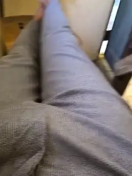 bigdick lickingexpert08 online show from February 27, 7:52 am