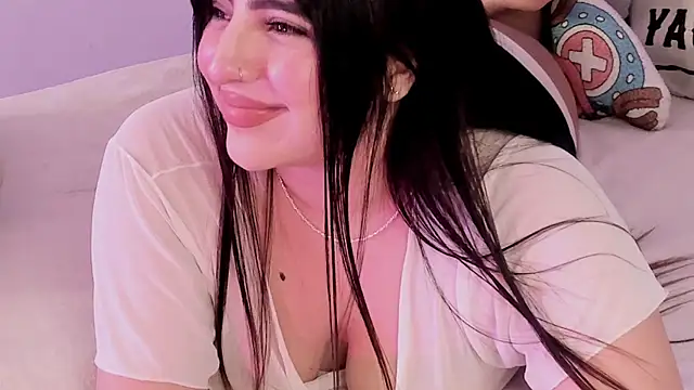 Snapshot of Camila_Matinez_ chatting on October 18, 12:13 am Camila Matinez online show from October 18, 12:13 am