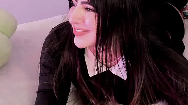 Snapshot of Camila_Matinez_ chatting on October 21, 12:11 am Camila Matinez online show from October 21, 12:11 am