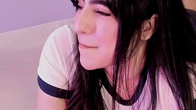 Snapshot of Camila_Matinez_ chatting on November 22, 1:04 am Camila Matinez online show from November 22, 1:04 am