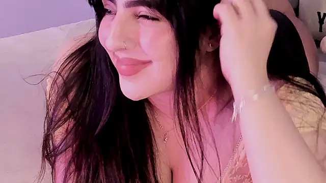 Snapshot of Camila_Matinez_ chatting on January 7, 1:41 am Camila Matinez online show from January 7, 1:41 am